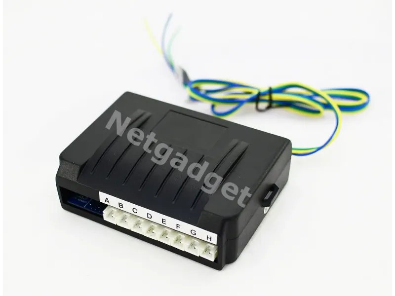 Aide au stationnement avec 8 senseurs - Netgadget